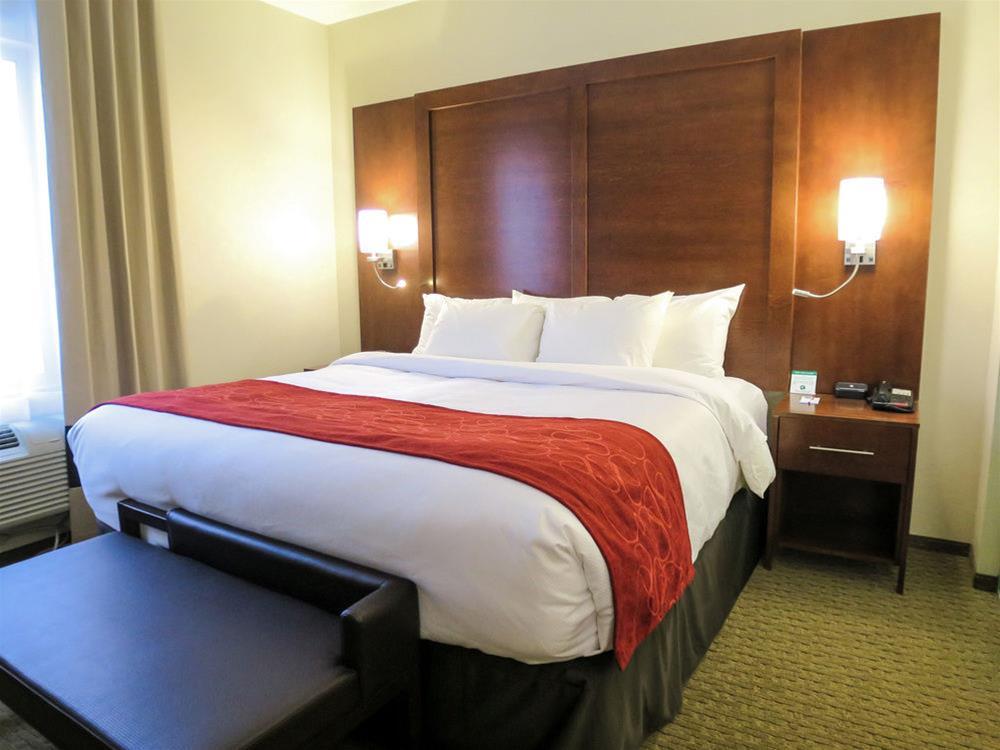 Comfort Suites Regina Eksteriør billede