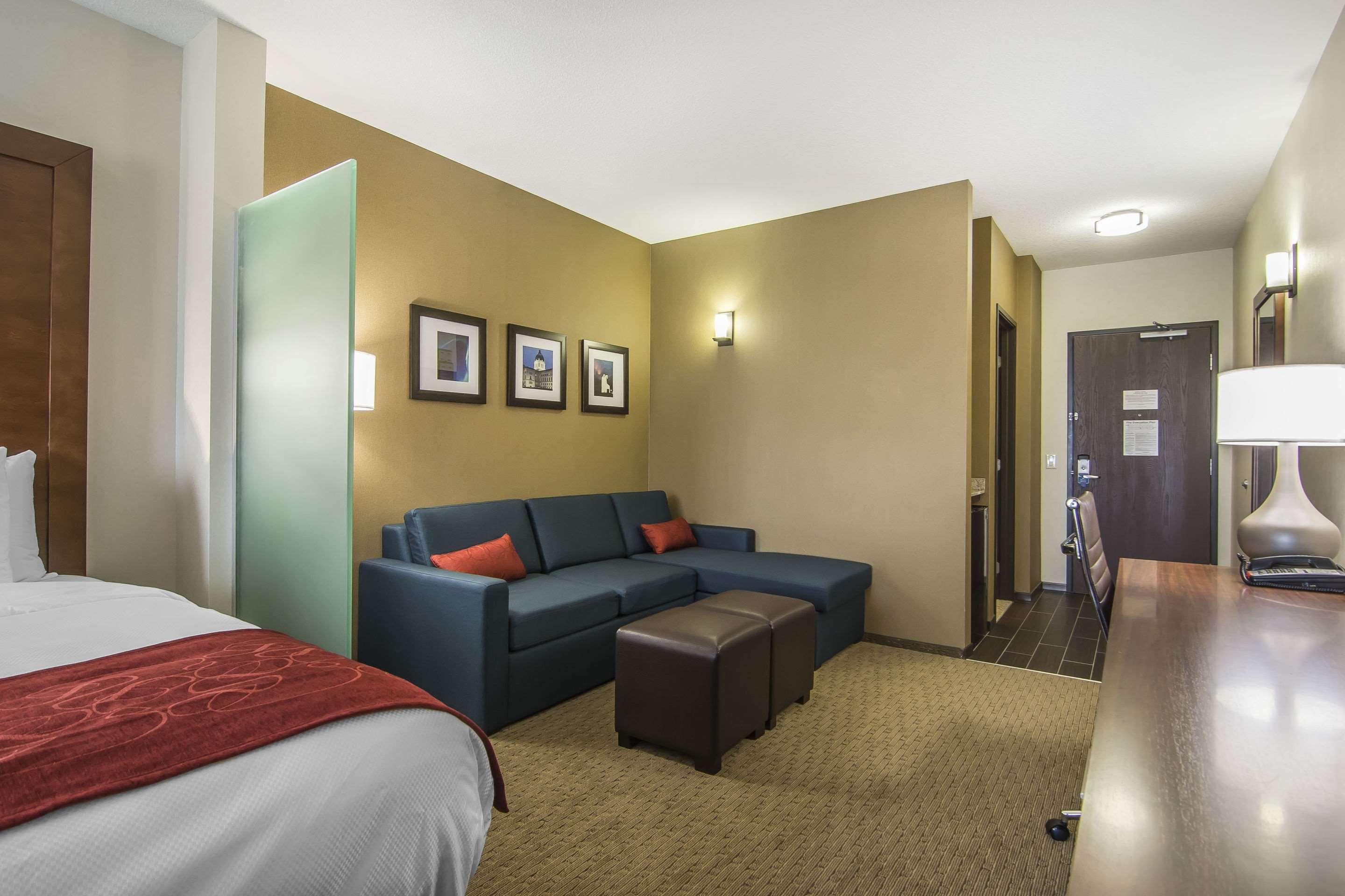 Comfort Suites Regina Eksteriør billede