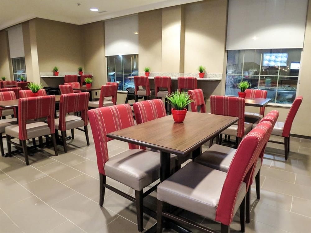 Comfort Suites Regina Eksteriør billede