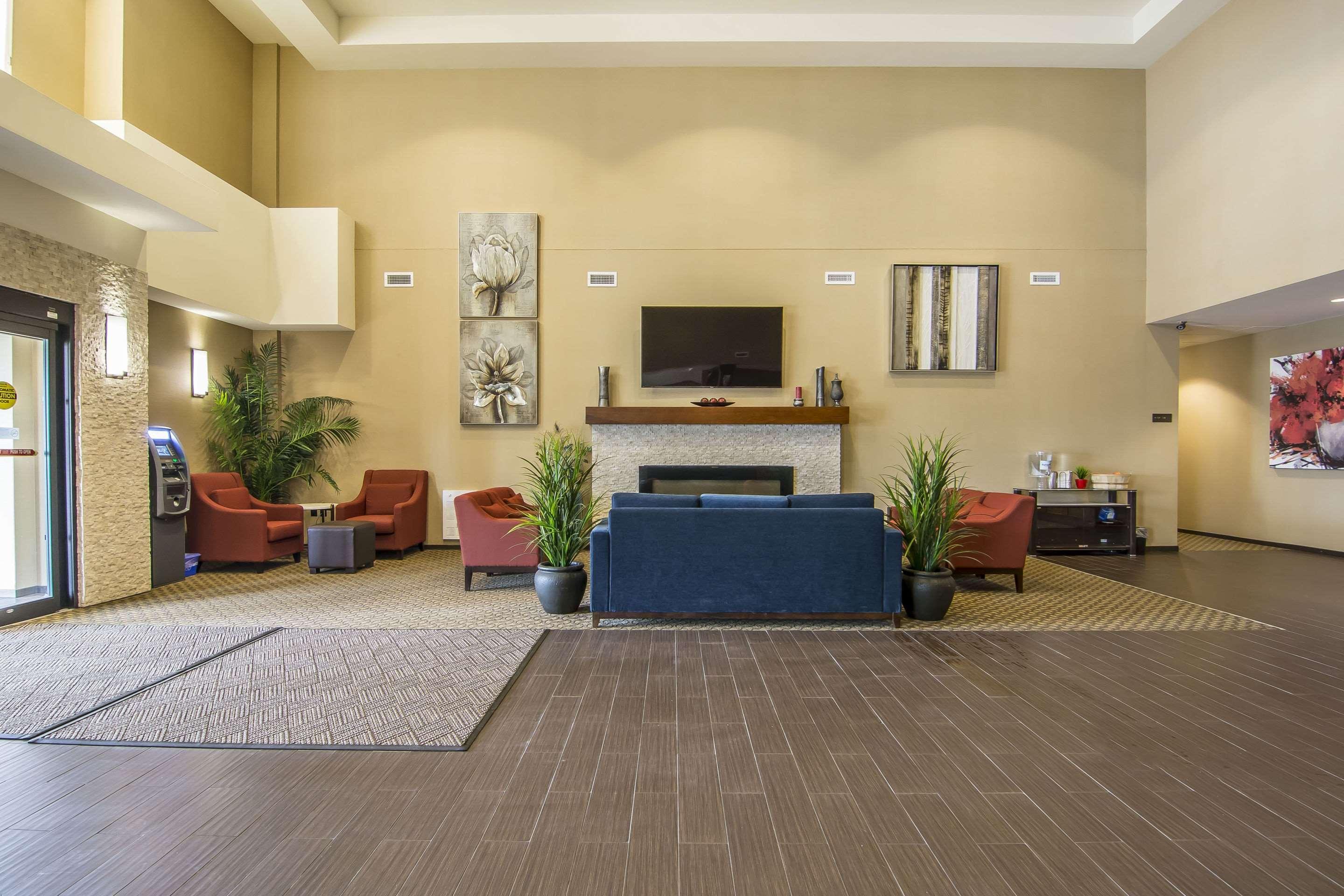 Comfort Suites Regina Eksteriør billede
