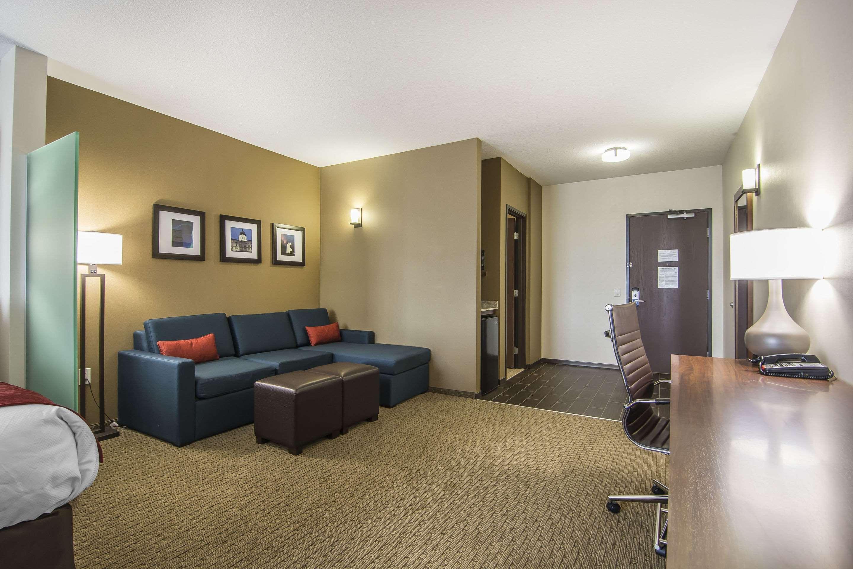 Comfort Suites Regina Eksteriør billede