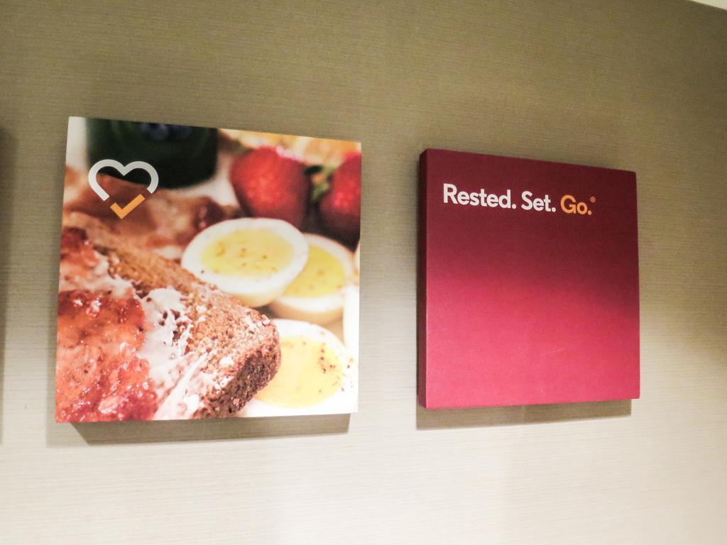 Comfort Suites Regina Eksteriør billede